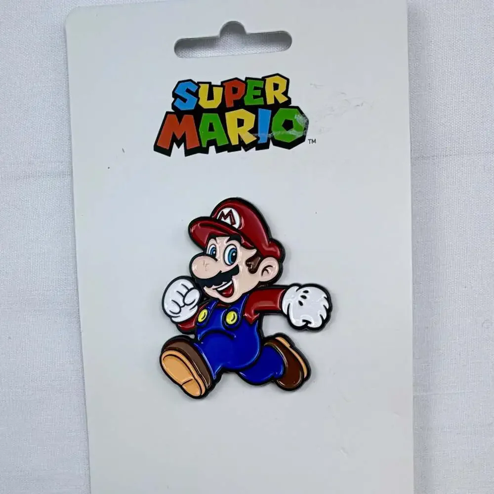 Super Mario Running Enamel Pin